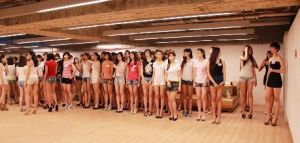 廣州艾美莉模特機構