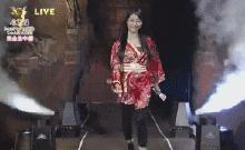 猜拳大會出場 民謠歌服大阪瑞希