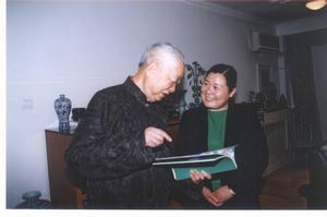 張傳稚與楊善深討論經石峪石刻