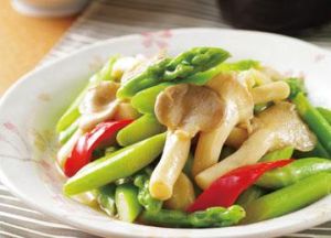 蘆筍炒白菇 蘆筍炒白菇