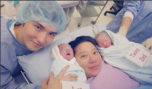 2016年1月18日，汪圓圓誕下雙胞胎