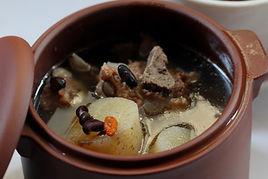黑豆山藥排骨湯