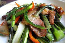 蔥臘肉炒菜苔