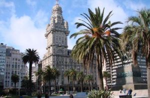 蒙特維迪亞獨立廣場