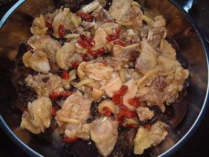 枸杞雲耳蒸雞 枸杞雲耳蒸雞