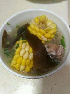 排骨玉米海帶湯 排骨玉米海帶湯