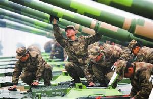南京軍區某集團軍點驗兩棲突擊車裝備