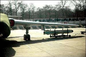  強5攻擊機的翼展