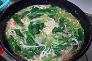 菠菜麵湯 菠菜麵湯