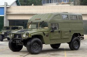 東風“猛士”越野車