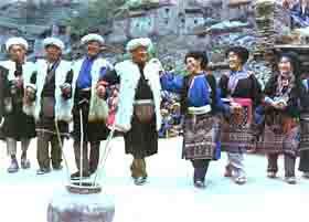 夸耳環舞 夸耳環舞