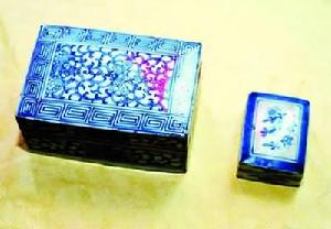青花方印盒（屬嘉慶至道光年間製品）