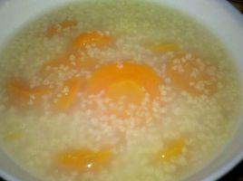 胡蘿蔔小米粥 胡蘿蔔小米粥