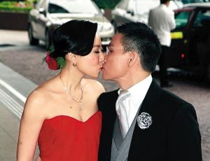蘇永康與相戀8年的女友馮翠珊結婚