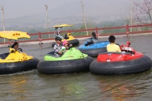 水上碰碰船 水上碰碰船