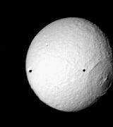 航海家2號於1981年8月25日拍攝的影像