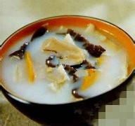 白芨龜肉豬肚湯 白芨龜肉豬肚湯