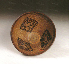 南宋吉州窯剪紙貼花金玉滿堂文盞