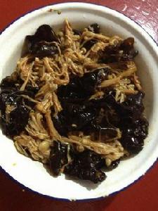 涼拌金針菇木耳 涼拌金針菇木耳