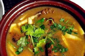 牛腩燉酸筍 牛腩燉酸筍