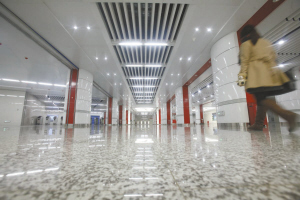 換乘大廳裝修完畢，寬敞明亮非常大氣