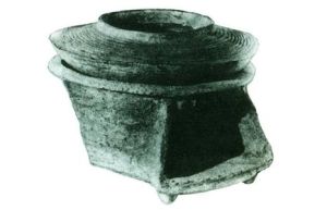 河姆渡土“陶灶” 河姆渡土“陶灶”