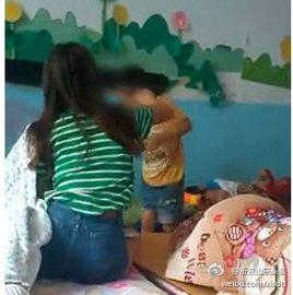 幼稚園老師虐童事件 幼稚園老師虐童事件
