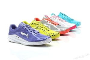 李寧輕舟跑鞋 李寧輕舟跑鞋