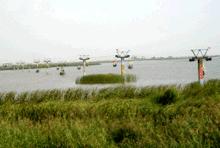 哈素海上的旅遊設施