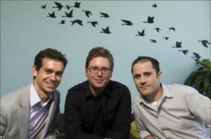 傑克·多爾西（左）、埃文·威廉士（中）和比茲·斯通（右）共同創建了“推特”。