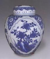 青花花卉博古圖蓋罐 青花花卉博古圖蓋罐