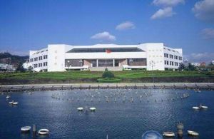 李一一工作於青島大學醫學院