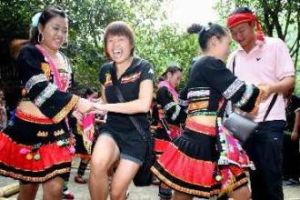 僾尼搶親 僾尼搶親