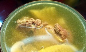 口蘑鮮筍排骨湯