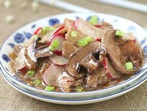 蘑菇五花肉燒蘿蔔 蘑菇五花肉燒蘿蔔