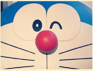 哆啦Ａ夢[日本漫畫《哆啦A夢》中登場的貓型機器人]