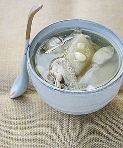 雪梨川貝南北杏燉鷓鴣 雪梨川貝南北杏燉鷓鴣