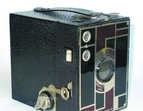 1930-1933上市的Brownie柯達相機