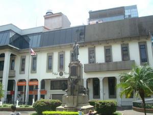 拉斐爾&middot;莫拉的雕像（聖何塞）