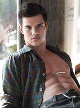 泰勒·洛特納寫真圖