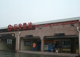 石龍路站 石龍路站