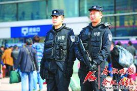 特警巡邏各地火車站 特警巡邏各地火車站