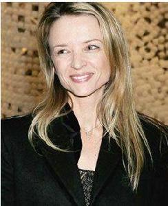 德爾菲娜·甘西亞