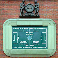 懸掛於老特拉福德球場的紀念牌匾
