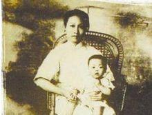 幼時的陳掖賢和母親趙一曼