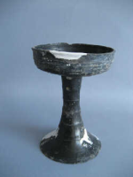 西城牆葡萄畈段出土黑陶豆