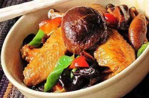 香菇雞翅飯 香菇雞翅飯