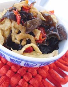 剁辣椒木耳炒雞蛋 剁辣椒木耳炒雞蛋