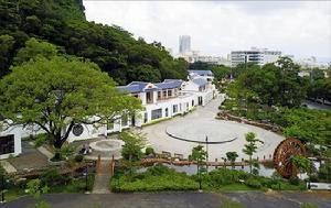 依山而建的文化城