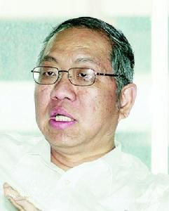 菲爾茲獎第一位華人獲得者丘成桐